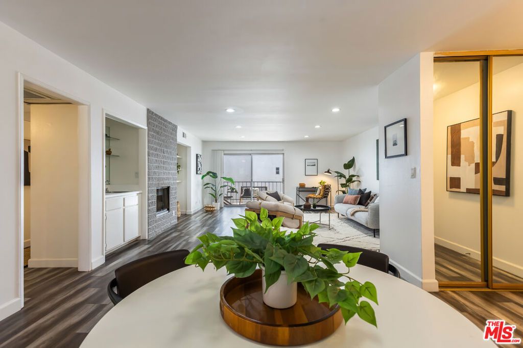 Image 13 of property listing at 11701 Texas Avenue 306, Los Angeles, CA 90025