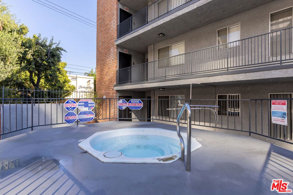 Image 29 of property listing at 11701 Texas Avenue 306, Los Angeles, CA 90025