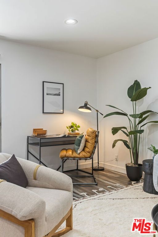 Image 7 of property listing at 11701 Texas Avenue 306, Los Angeles, CA 90025