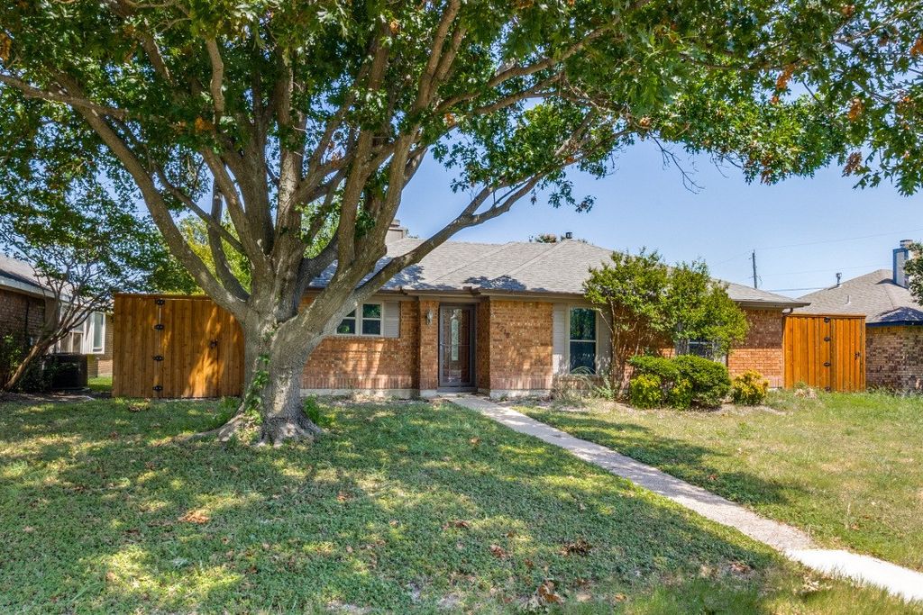 2218 Fuqua Road, Rowlett, TX 75088