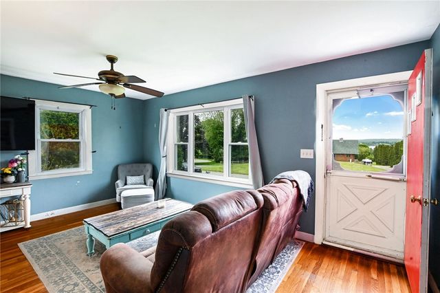 27 Alan Avenue, Portsmouth, RI 02871