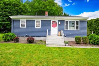 27 Alan Avenue, Portsmouth, RI 02871