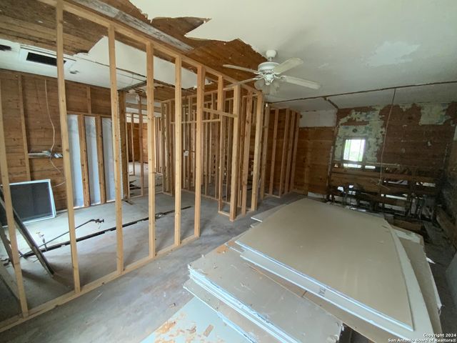 341&343 Avondale Ave, San Antonio, TX 78223