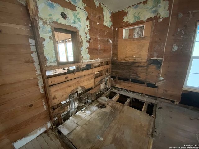 341&343 Avondale Ave, San Antonio, TX 78223