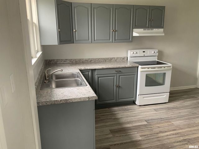 520 W BEECH Street, Chillicothe, IL 61523