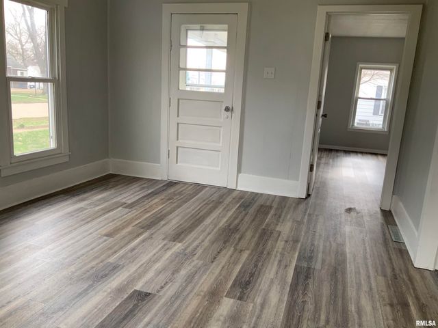 520 W BEECH Street, Chillicothe, IL 61523