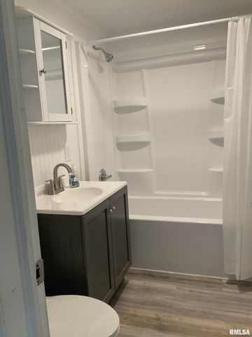 520 W BEECH Street, Chillicothe, IL 61523