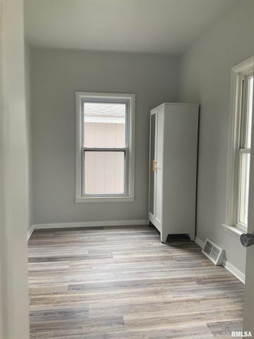 520 W BEECH Street, Chillicothe, IL 61523