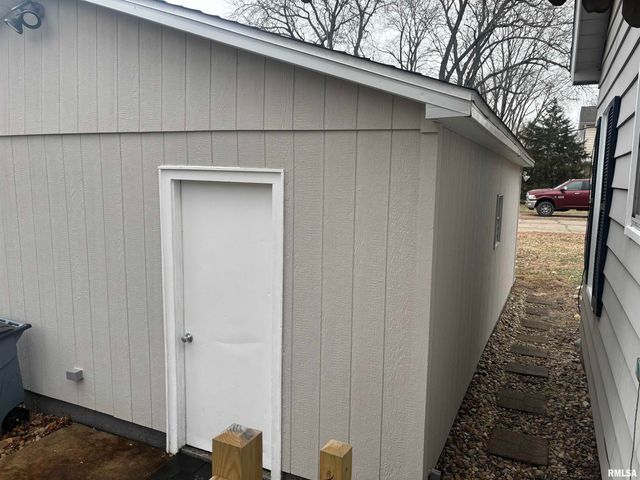 520 W BEECH Street, Chillicothe, IL 61523