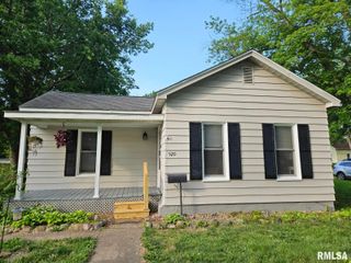 520 W BEECH Street, Chillicothe, IL 61523