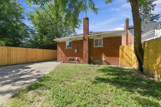18104 Runyon Street, Detroit, MI 48234