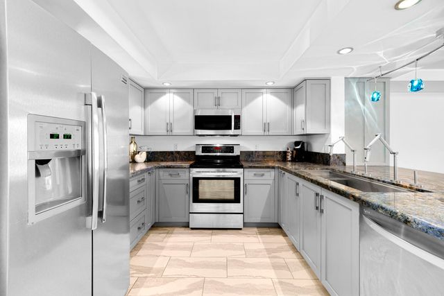 96000 Overseas Hwy Apt S3, Key Largo, FL 33037