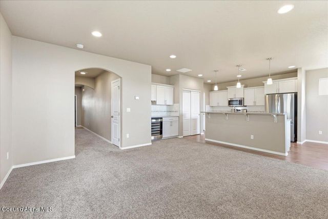 13071 N LOVELAND WAY, Hayden, ID 83835