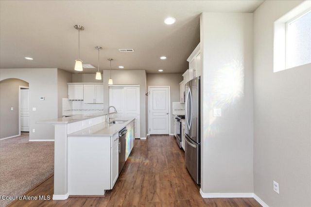 13071 N LOVELAND WAY, Hayden, ID 83835