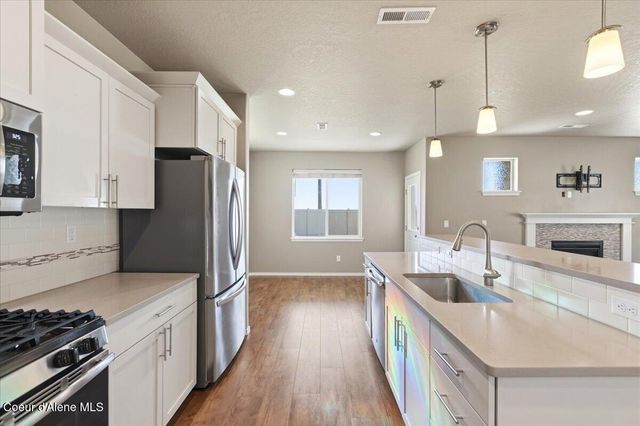 13071 N LOVELAND WAY, Hayden, ID 83835