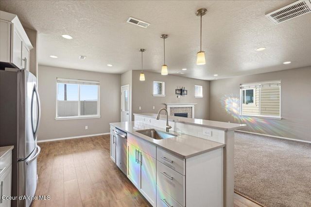 13071 N LOVELAND WAY, Hayden, ID 83835