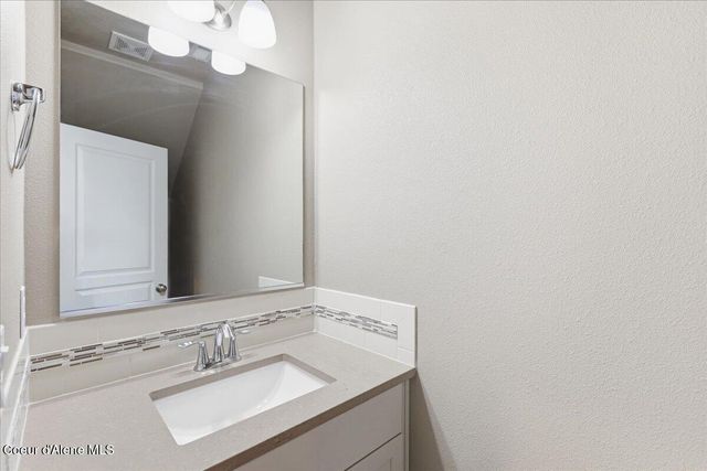 13071 N LOVELAND WAY, Hayden, ID 83835