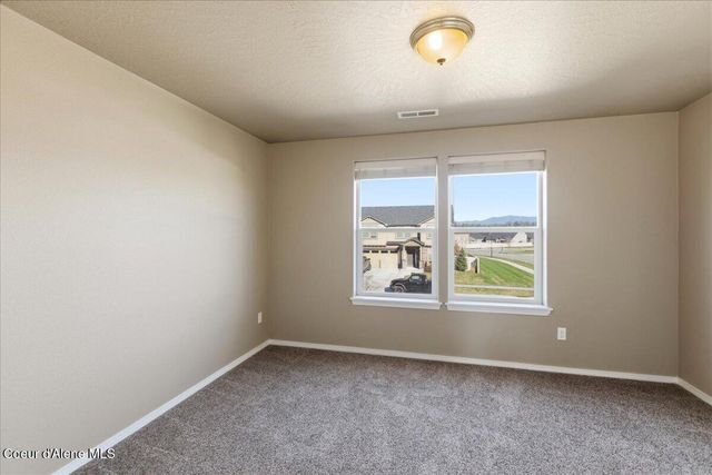 13071 N LOVELAND WAY, Hayden, ID 83835