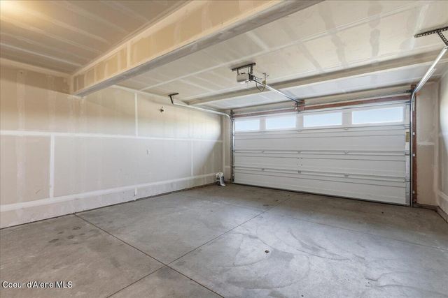 13071 N LOVELAND WAY, Hayden, ID 83835