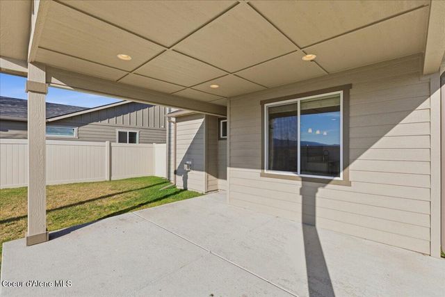 13071 N LOVELAND WAY, Hayden, ID 83835