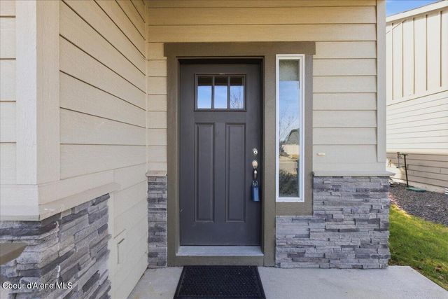 13071 N LOVELAND WAY, Hayden, ID 83835