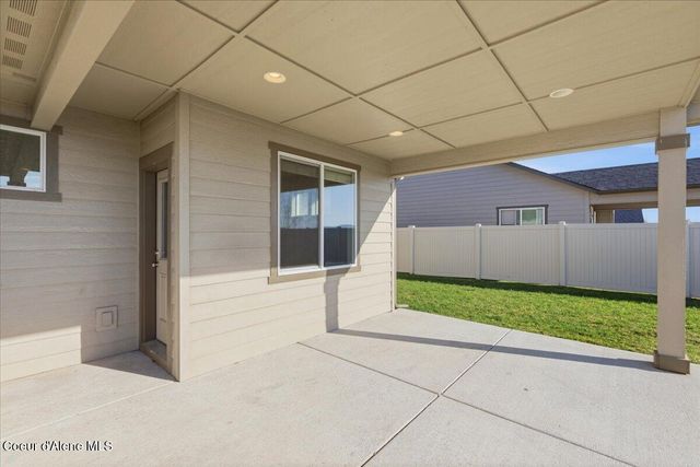 13071 N LOVELAND WAY, Hayden, ID 83835