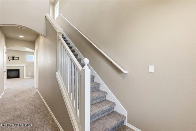 13071 N LOVELAND WAY, Hayden, ID 83835