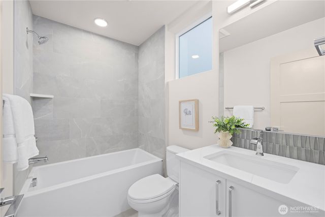 5517 B 9th Avenue NW, Seattle, WA 98107