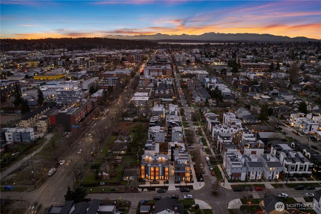 5517 B 9th Avenue NW, Seattle, WA 98107