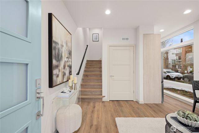 5517 B 9th Avenue NW, Seattle, WA 98107