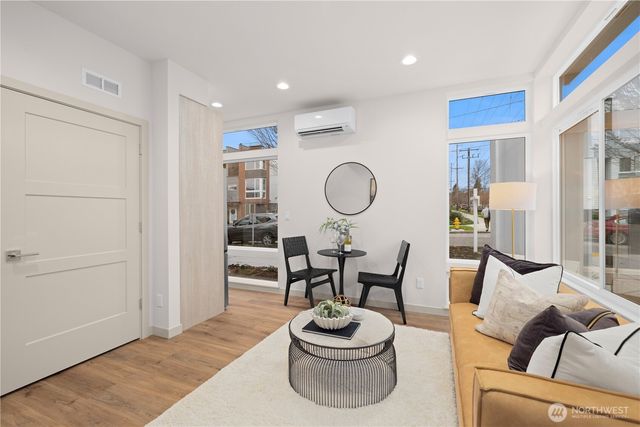 5517 B 9th Avenue NW, Seattle, WA 98107