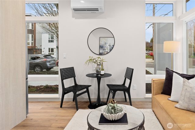 5517 B 9th Avenue NW, Seattle, WA 98107