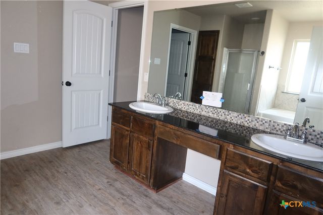 2520 Heartland Avenue, Copperas Cove, TX 76522