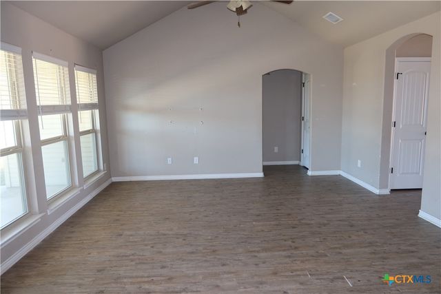 2520 Heartland Avenue, Copperas Cove, TX 76522