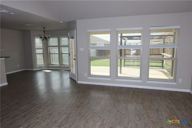 2520 Heartland Avenue, Copperas Cove, TX 76522