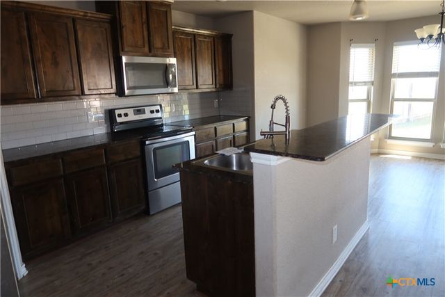 2520 Heartland Avenue, Copperas Cove, TX 76522