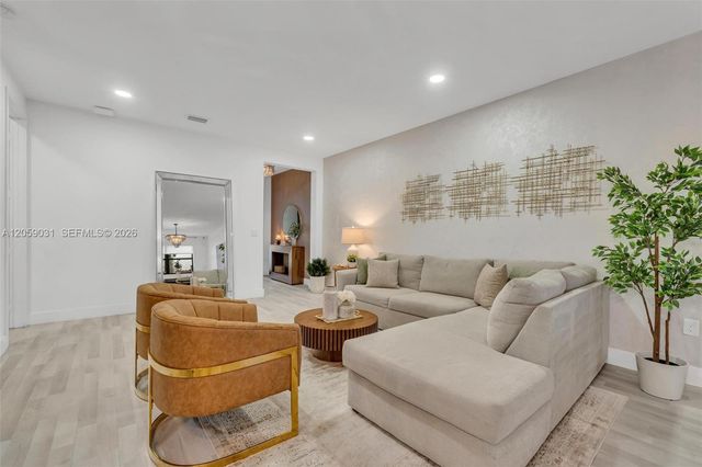 10533 NW 78th Terrace, Doral, FL 33178