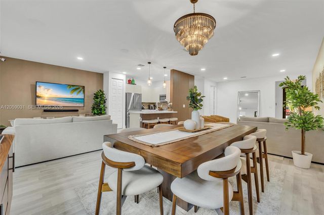 10533 NW 78th Terrace, Doral, FL 33178