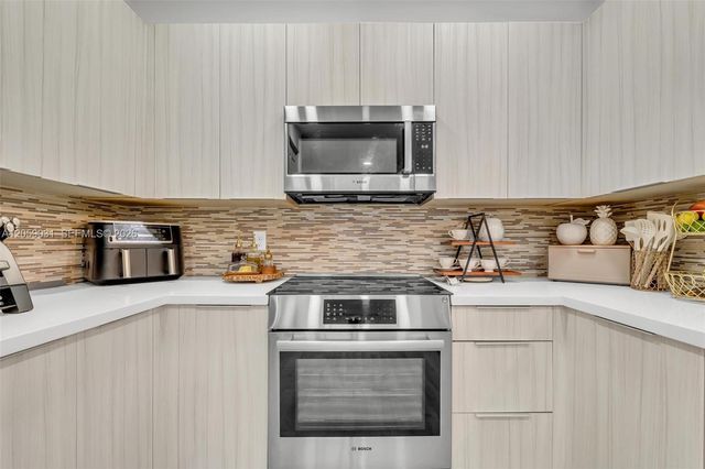 10533 NW 78th Terrace, Doral, FL 33178