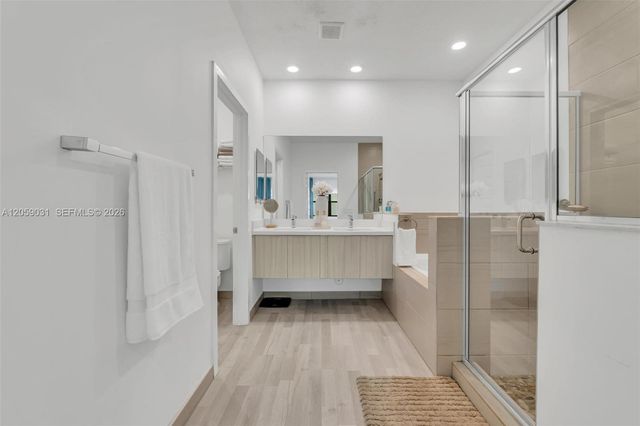 10533 NW 78th Terrace, Doral, FL 33178
