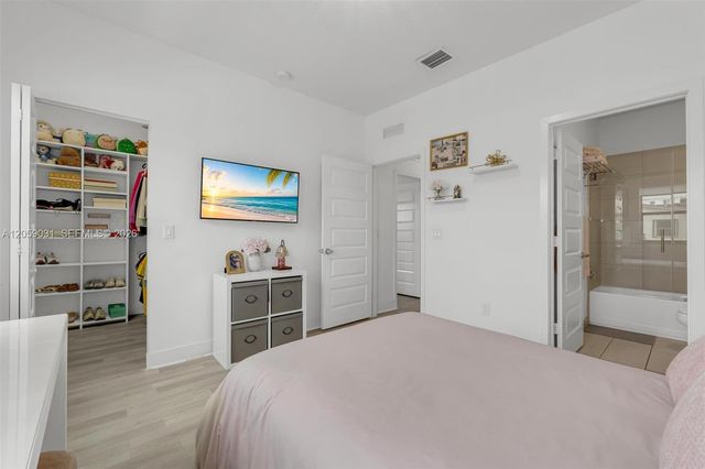 10533 NW 78th Terrace, Doral, FL 33178