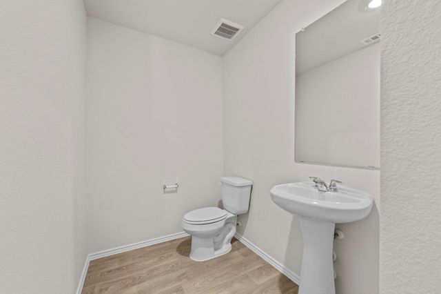 200 Varner WAY, Maxwell, TX 78656