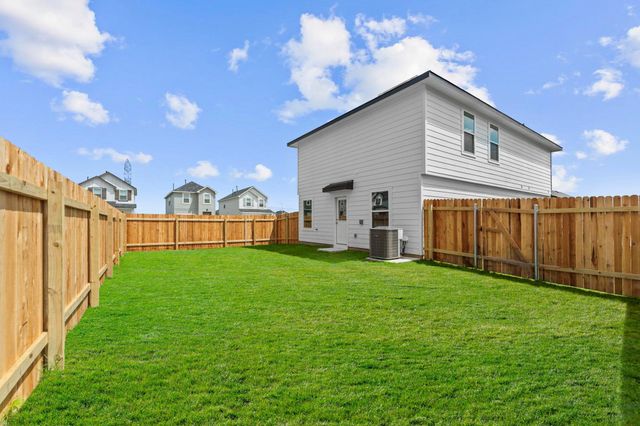 200 Varner WAY, Maxwell, TX 78656