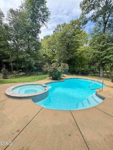 104 Links End Drive, Cary, NC 27513