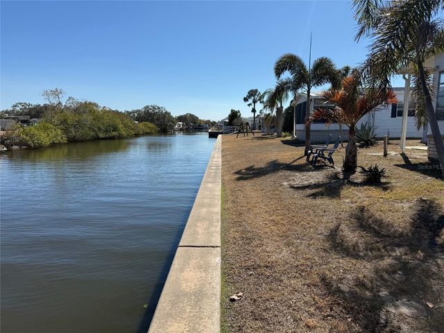 106 S SAINT THOMAS CIRCLE, Apollo Beach, FL 33572