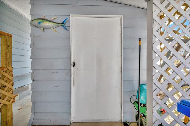 106 S SAINT THOMAS CIRCLE, Apollo Beach, FL 33572