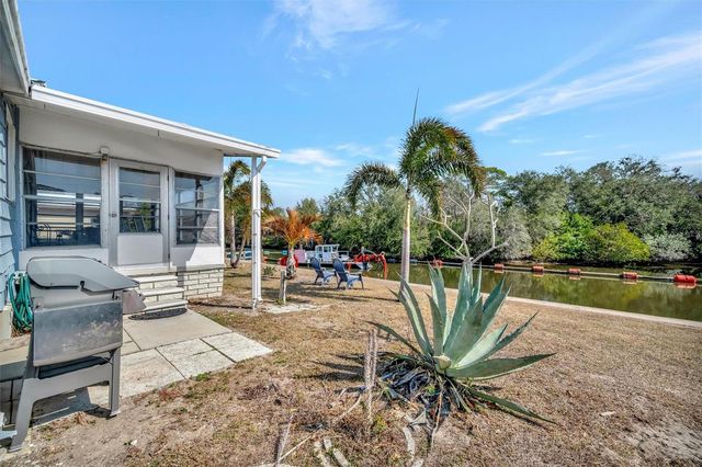 106 S SAINT THOMAS CIRCLE, Apollo Beach, FL 33572