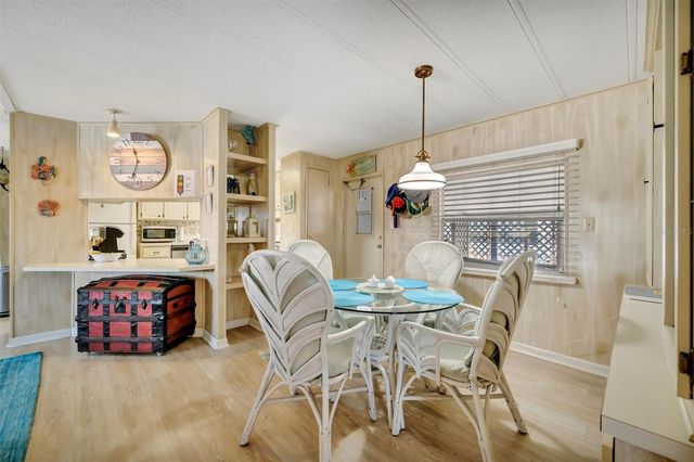 106 S SAINT THOMAS CIRCLE, Apollo Beach, FL 33572