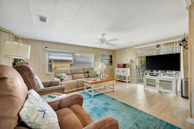 106 S SAINT THOMAS CIRCLE, Apollo Beach, FL 33572