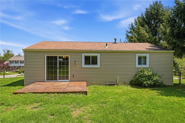 3522 Woodlake Drive, West Deer, PA 16046